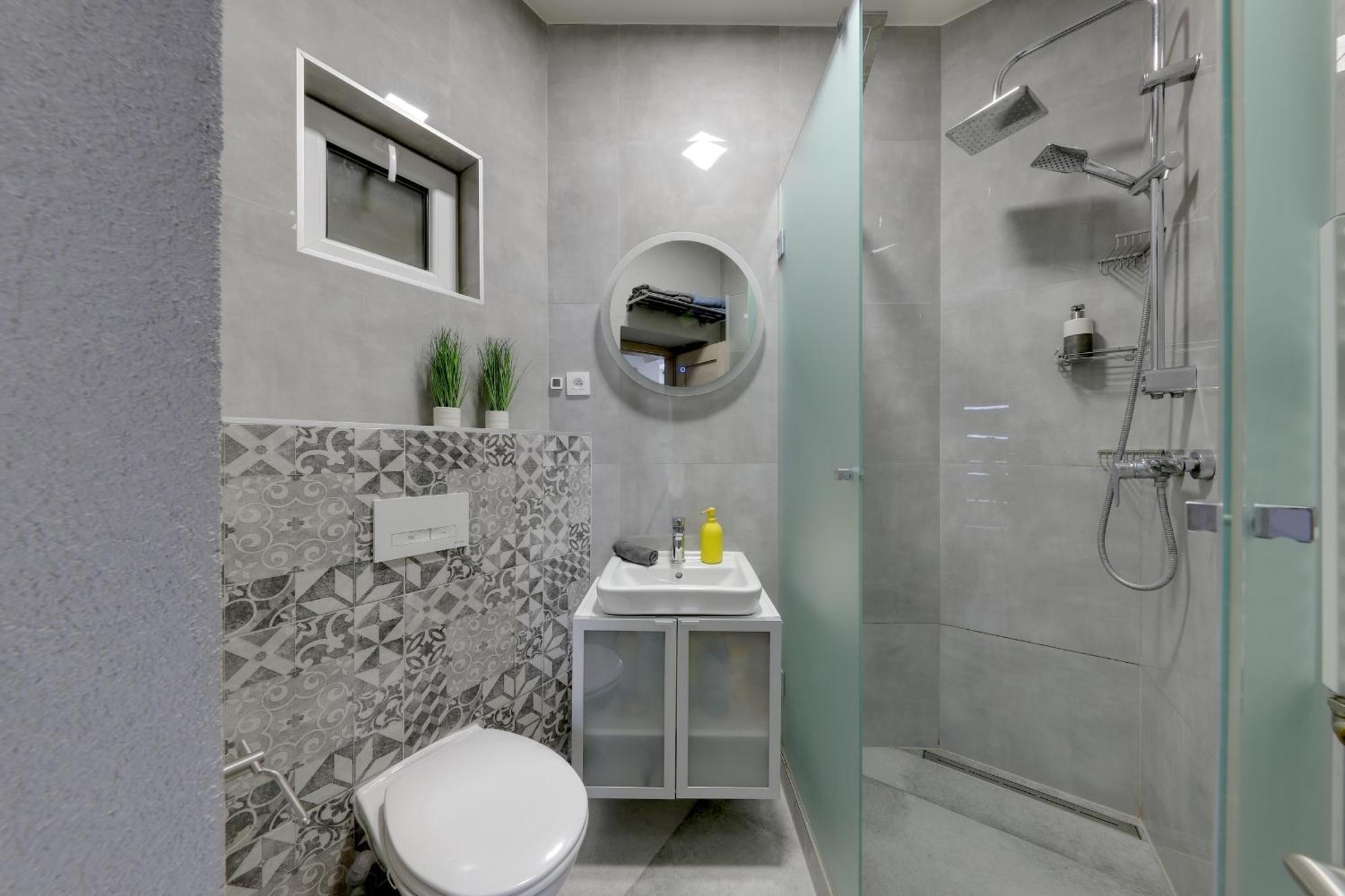 Lovely 2-Bedroom Apartment In Centre Of Μπρατισλάβα Εξωτερικό φωτογραφία